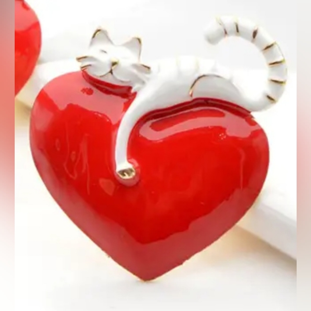 🌺Cat Kitten Heart Brooch Lapel Pin Cat Accessories Cat Jewelry - Picture 3 of 5